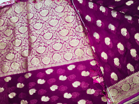 BKS111 Banarasi Georgette saree in pink. Comes with stitched blouse size 38 can be altered to size 42. Fall peco done.