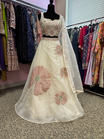AFL2014-White lehenga with flower design and dupatta