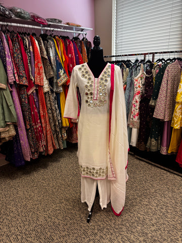 Pnk411: Beautiful Black and White kurtas and pants and dupatta