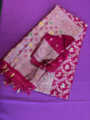 semi silk banarasi Saree in rani Pink with Zari Border. Comess with stitched blouse size 38 can be altered up to 44