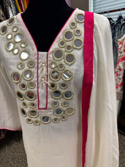 Pnk411: Beautiful Black and White kurtas and pants and dupatta