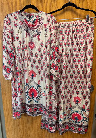 JPD023-White crepe co-ord set with pink pattern