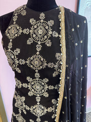 AFL8018: Beautiful gharara set