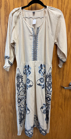 JPD015-White long cotton dress with blue embroidery and pockets