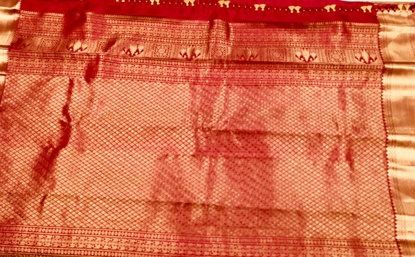 KSS518 Pure kanchipuram handloom silk Saree in red color with gold zari border. comes with stitched blouse size 40,can be altered to 44 size.