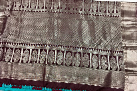 KSS509 Pure kanchipuram handloom silk Saree in blue with brown color gold zari border. comes with stitched blouse size 40,can be altered to 44 size.