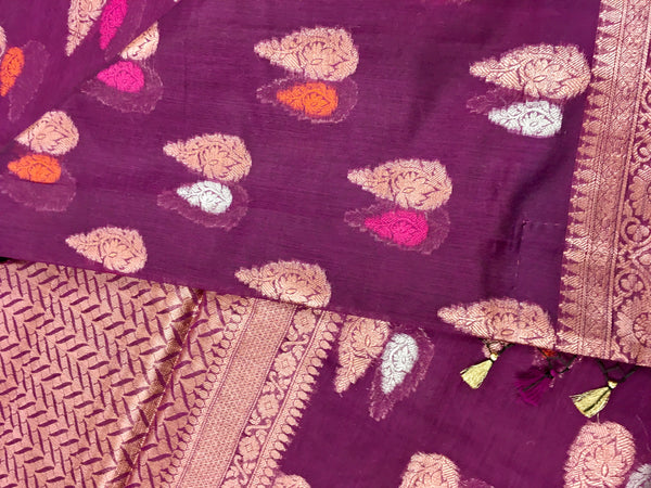 BKS133 Cotton Banarasi Saree in purple. Comes with stitched blouse size 38 can be altered to size 42. Fall peco done.