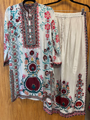 JPD006-White co-ord set with flower pattern and bead work