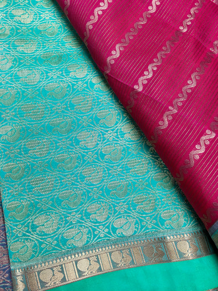 KSS419 kanchipuram silk Saree in red and green border.comes with stitched blouse size 40,can be altered to 44 size.Fall peco don.