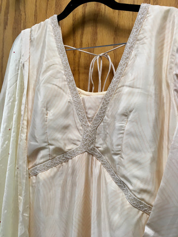 DFS033 Long gown