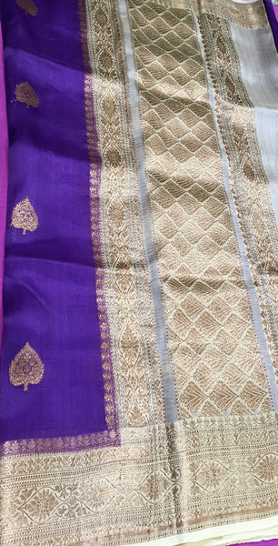 KKT111 PURE BANARASI HANDLOOM KORA SILK SAREE IN PURPLE WITH BEIGE ZARI BORDER AND PALLU
