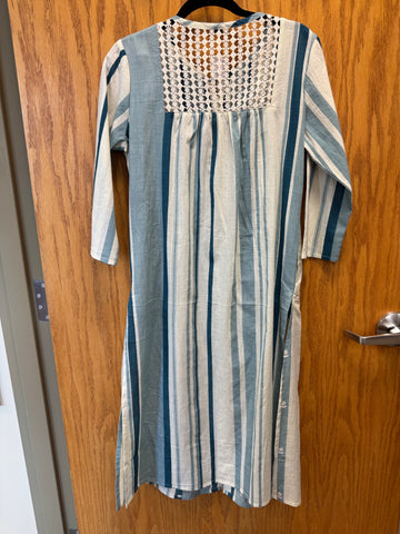 JPD028-Blue and white long cotton kurti and pants with small flower embroidery