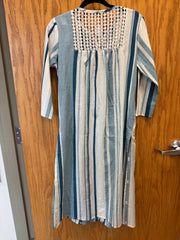 JPD028-Blue and white long cotton kurti and pants with small flower embroidery