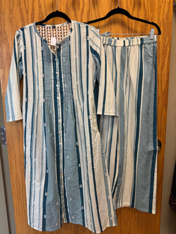 JPD028-Blue and white long cotton kurti and pants with small flower embroidery