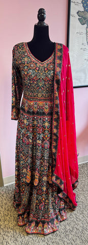 DFS004: Beautiful black gown and dupatta