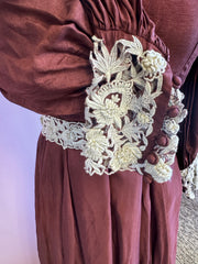 Ori036: Long gown with belt