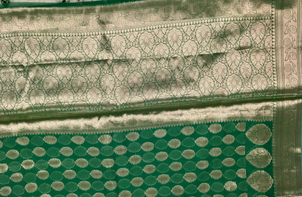 BKS136 Cotton Banarasi Saree in green. Comes with stitched blouse size 38 can be altered to size 42. Fall peco done.