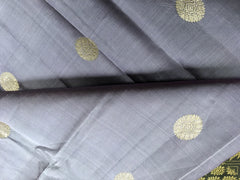 KSS412 Pure handloom kanchipuram silk Saree in purple with brown gold zari border.comes with stitched blouse size 40,can be altered to 44 size.