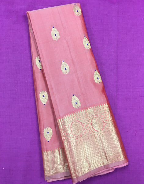 KSS435 Pure handloom kanchipuram silk Saree in peach with gold zari work.comes with stitched blouse size 40,can be altered to 44 size.