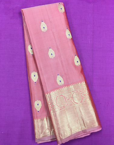 KSS435 Pure handloom kanchipuram silk Saree in peach with gold zari work.comes with stitched blouse size 40,can be altered to 44 size.