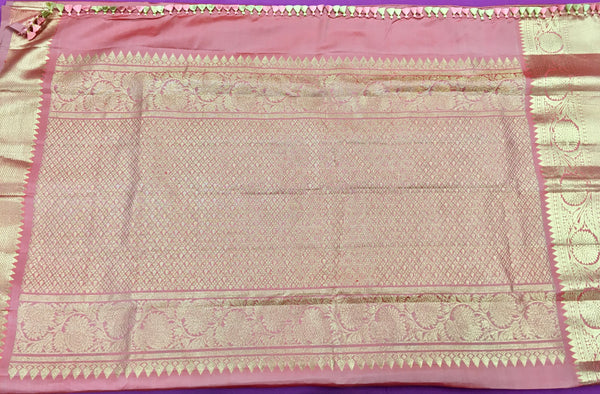 KSS435 Pure handloom kanchipuram silk Saree in peach with gold zari work.comes with stitched blouse size 40,can be altered to 44 size.