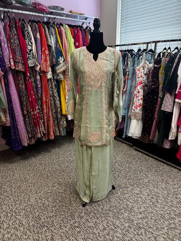Pnk431: Beautiful kurti and pants with Potli