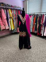 Pnk443: Black kurti and pants with pink dupatta