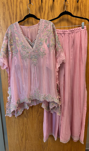 DPP011-Pink blouse with top and pants and work on borders