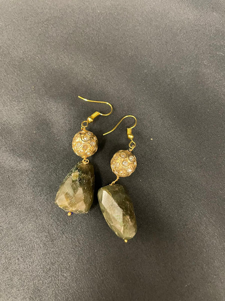 JP150 - Semi-precious stones Ear-ring