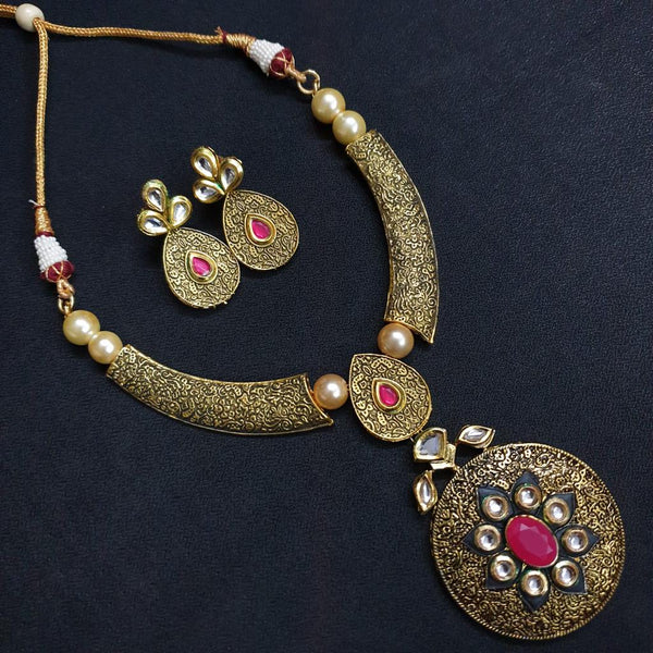 JP524 - Antique Necklace with Kundan pendant. comes with earrings.